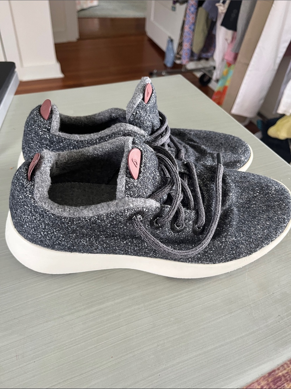 Allbirds Wool Runners Sz 9 Mizzle Gray and Black